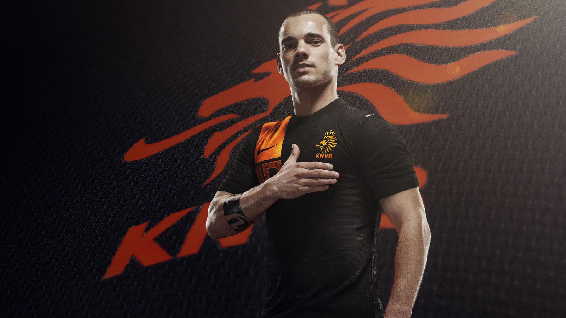 曼联锋线组合默契,红魔军团力争欧冠资格,红魔曼联阵容